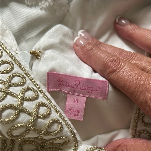 Lilly Pulitzer White and Gold Dress 🌟 - Picture 3 of 4